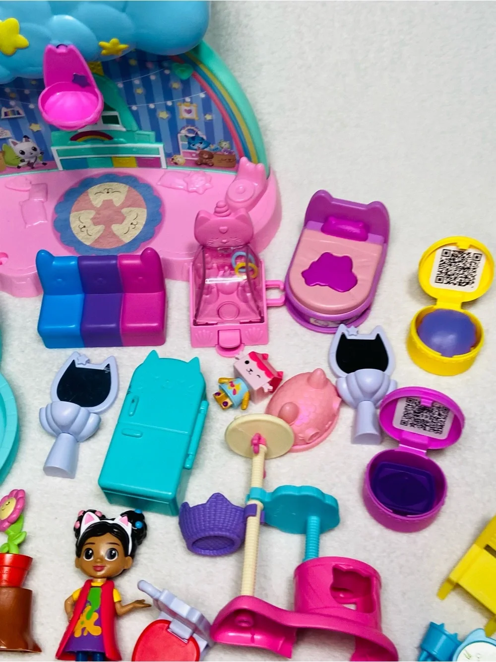 GabbyS Dollhouse this lot